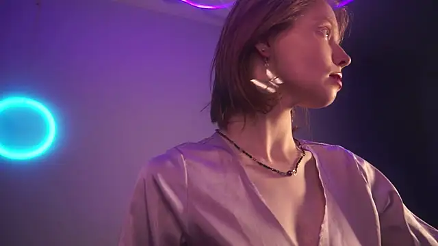 ginger hugs online show from September 13, 2025, 9:58 pm