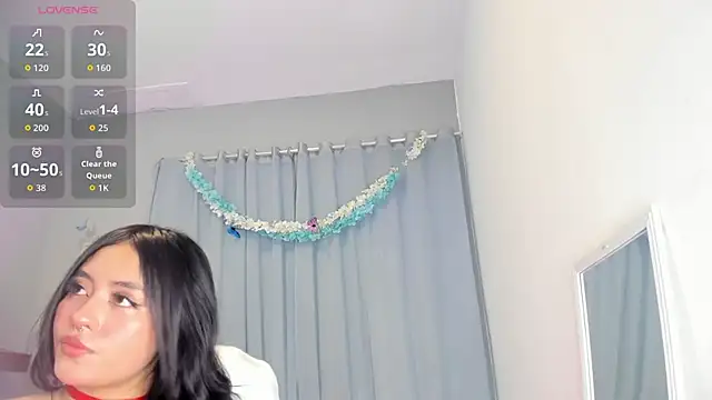 Snapshot of Chloe_fischer_ chatting on April 22, 2026, 2:40 pm Chloe fischer online show from April 22, 2026, 2:40 pm