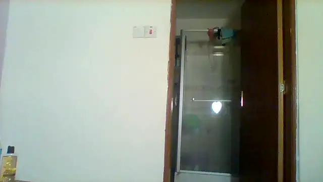 curvy natallie online show from April 12, 2026, 5:01 am