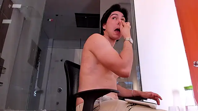 Karimferrer online show from February 3, 2025, 8:24 am