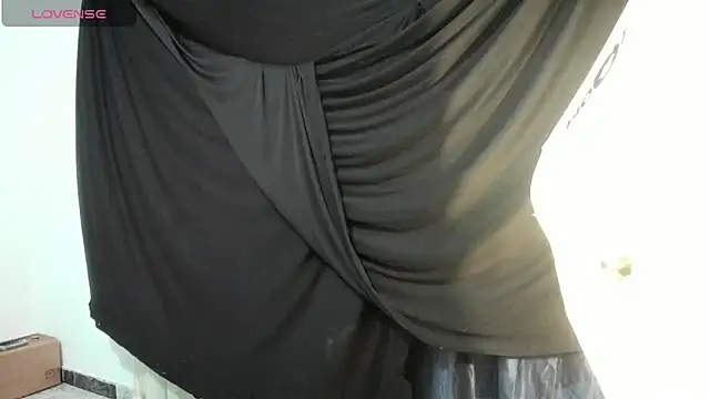 Snapshot of latinaStepmom chatting on May 30, 2026, 11:57 pm latinaStepmom online show from May 30, 2026, 11:57 pm