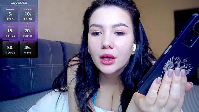 AlexaCruze online show from January 30, 2025, 4:13 pm