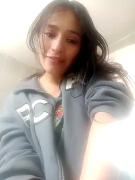 Hanha00 online show from December 18, 2025, 6:47 pm