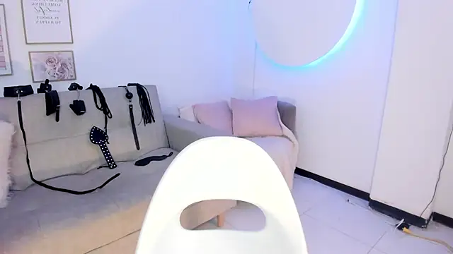 RACHEL EV online show from January 31, 2025, 4:03 am