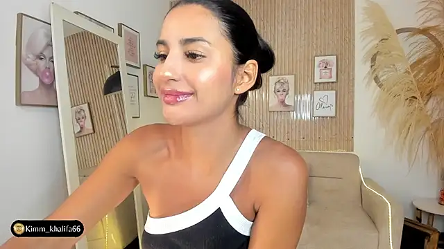 Kimm khalifa online show from January 30, 2025, 7:26 pm