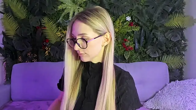 Horny Blond online show from February 7, 2026, 9:02 am