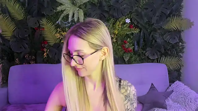 Horny Blond online show from February 8, 2026, 9:02 am