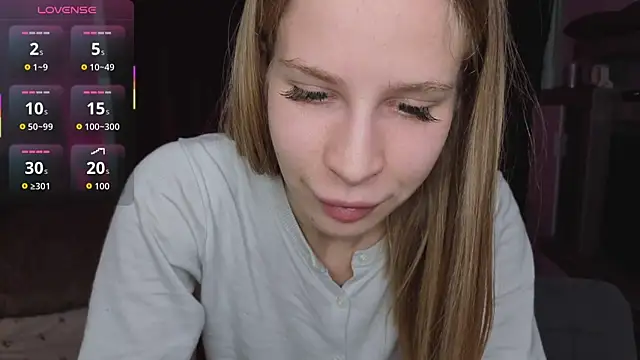 Elis Fox online show from April 14, 2026, 11:05 am