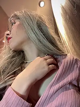 Times  Square online show from December 15, 2024, 5:13 am