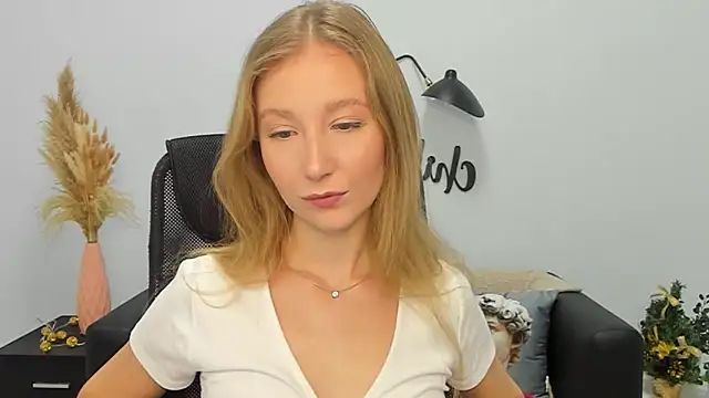 Snapshot of LolaWilsons chatting on December 30, 2024, 7:26 am LolaWilsons online show from December 30, 2024, 7:26 am