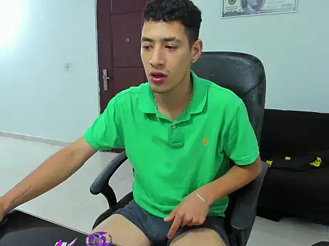 Snapshot of Chandler_ken chatting on October 12, 2025, 8:46 am Chandler ken online show from October 12, 2025, 8:46 am