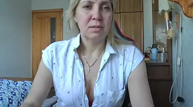 IrinaB1 online show from March 9, 2025, 9:57 am