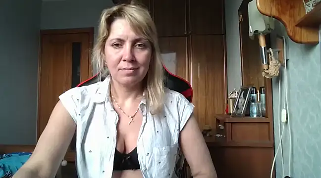 IrinaB1 online show from March 22, 2025, 2:58 pm