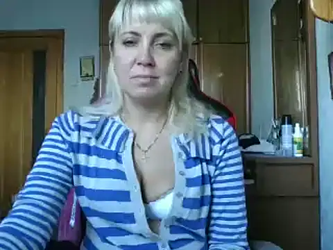 IrinaB1 online show from October 15, 2025, 6:24 am