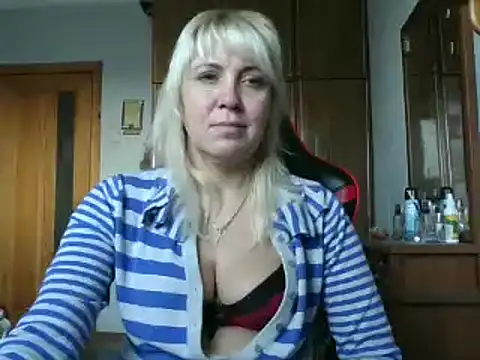 IrinaB1 online show from October 30, 2025, 11:00 am