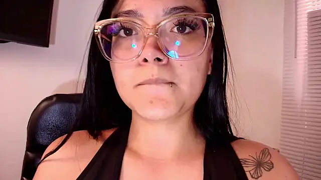 Susana hank2 online show from April 15, 2026, 8:31 pm