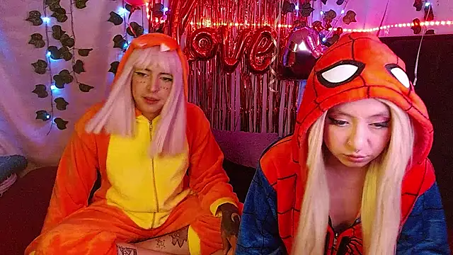 Snapshot of the_lesbian_game chatting on February 8, 2025, 3:30 am the lesbian game online show from February 8, 2025, 3:30 am