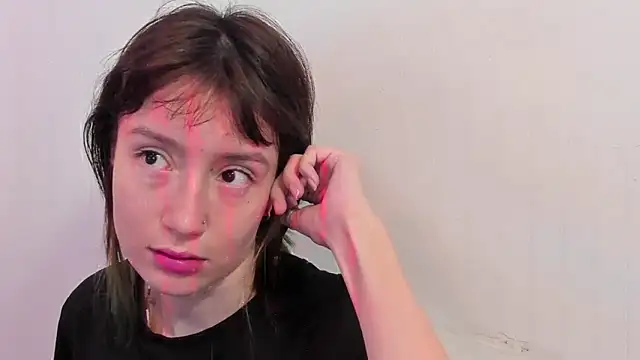 lizzy davis 1 online show from January 19, 2025, 4:01 am