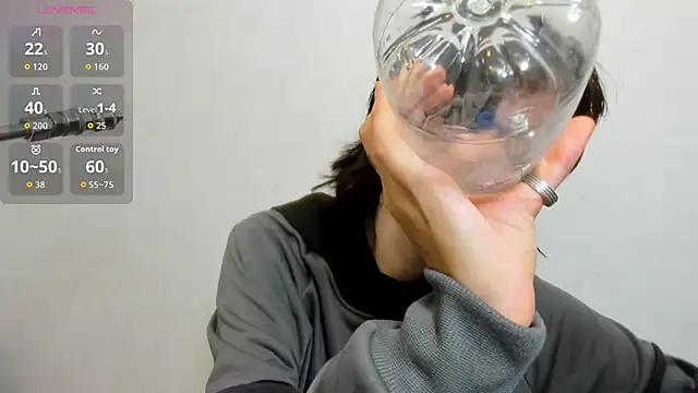 lizzy davis 1 online show from December 23, 2025, 4:10 am