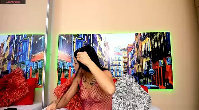 CristalLoren online show from February 7, 2025, 11:34 am