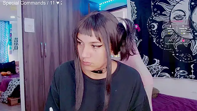 melissahowl online show from March 21, 2025, 6:40 pm