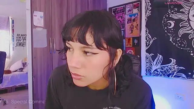 melissahowl online show from September 9, 2025, 3:11 pm