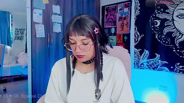 melissahowl online show from September 24, 2025, 2:20 pm