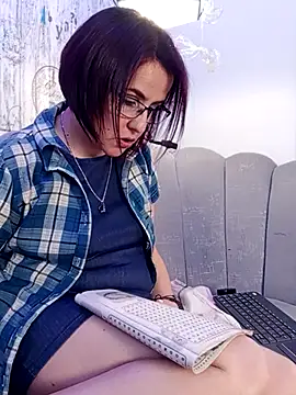 IsisBlake online show from November 26, 2025, 10:38 am