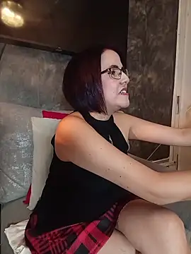 IsisBlake online show from April 15, 2026, 3:02 am