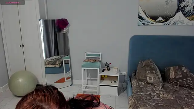 Julia  Frey online show from August 2, 2026, 8:35 am