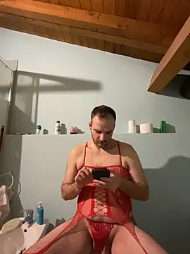 voglioso97 online show from February 11, 2026, 12:43 pm