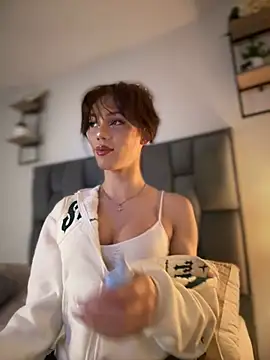 Carlita cute online show from February 5, 2025, 1:37 am