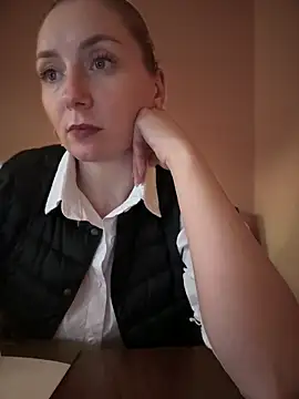 Snapshot of Crazy-Rosa chatting on March 12, 2025, 5:07 pm Crazy-Rosa online show from March 12, 2025, 5:07 pm