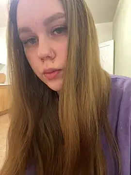 Marylallka5 online show from March 4, 2026, 5:02 am