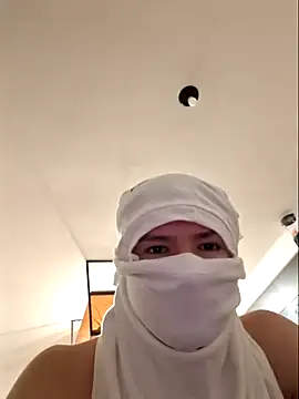 JuHots online show from April 2, 2026, 6:33 am