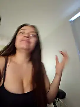 valery mora online show from December 24, 2024, 1:39 pm