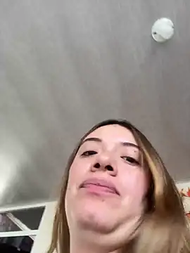 Snapshot of valery_mora chatting on June 25, 2026, 6:45 pm valery mora online show from June 25, 2026, 6:45 pm