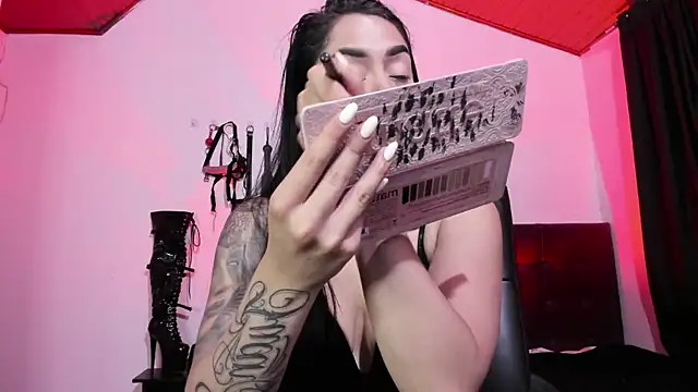 MistressVenena online show from September 18, 2025, 9:17 pm