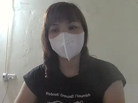 Angela-Eira online show from April 6, 2026, 9:05 pm