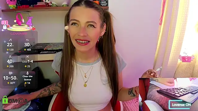 sweetlittlelisa online show from September 30, 2025, 4:12 pm