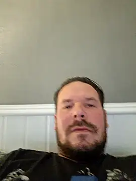 Snapshot of chrisB09 chatting on December 2, 2025, 10:38 pm chrisB09 online show from December 2, 2025, 10:38 pm