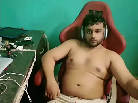 Snapshot of telugu_boy_ chatting on October 19, 2025, 11:11 am telugu boy  online show from October 19, 2025, 11:11 am