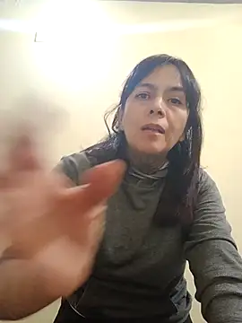 Dakary hot online show from December 2, 2025, 7:53 pm