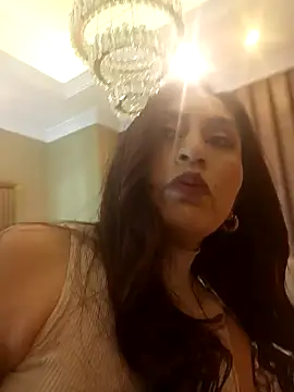 MonicaMoret online show from February 7, 2025, 12:06 pm