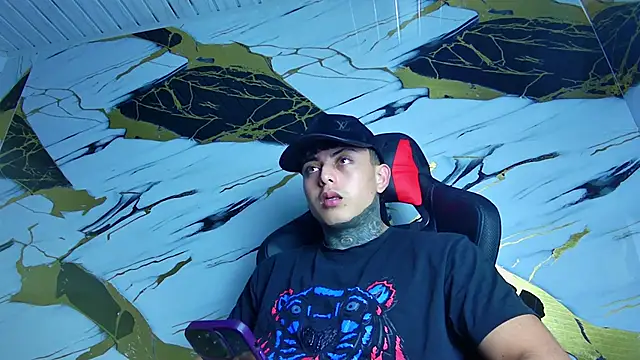 Kevin22 222 online show from January 26, 2025, 2:24 am