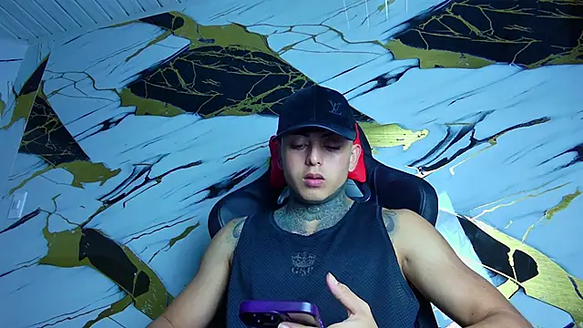 Kevin22 222 online show from January 28, 2025, 12:47 am