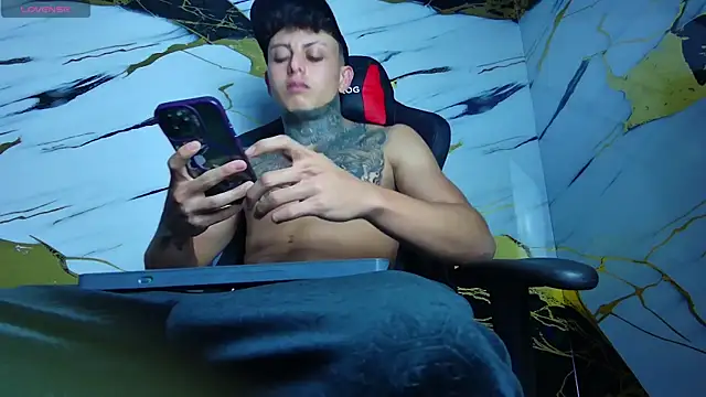 Kevin22 222 online show from February 8, 2025, 2:26 am