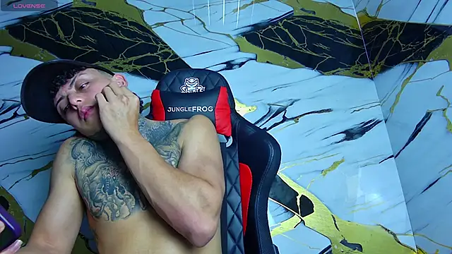 Kevin22 222 online show from March 2, 2025, 1:47 am