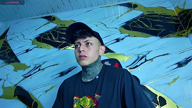 Kevin22 222 online show from March 18, 2025, 9:53 pm