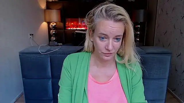 Wendysexyx online show from September 15, 2025, 7:52 am